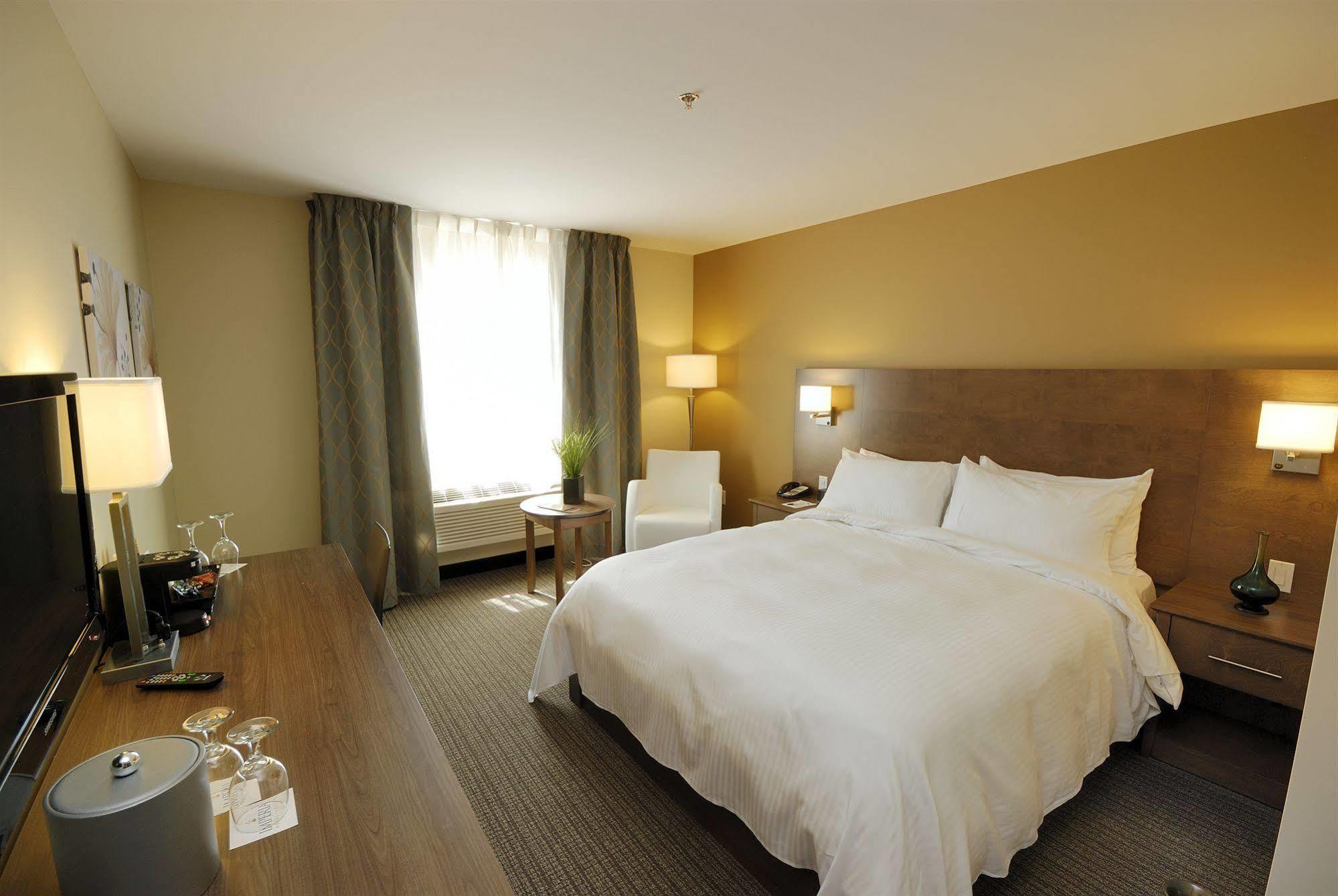 Imperia Hotel Et Suites Терребонн Екстер'єр фото